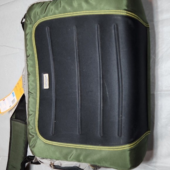 Kensington Laptop 15.4" Bag - Picture 6 of 14